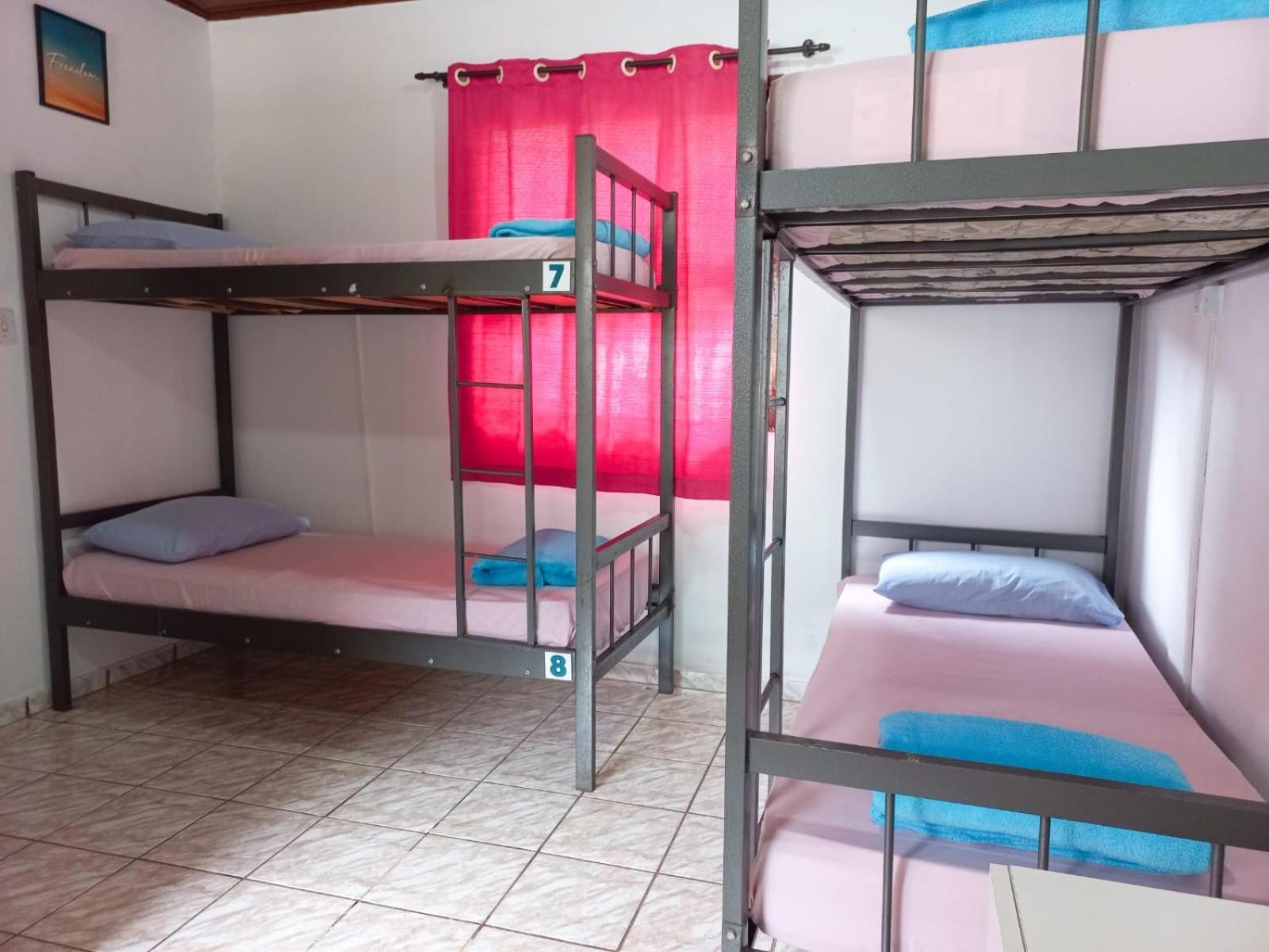Hostel E Pousada Blue Lagoon Vila do Abraao Номер фото